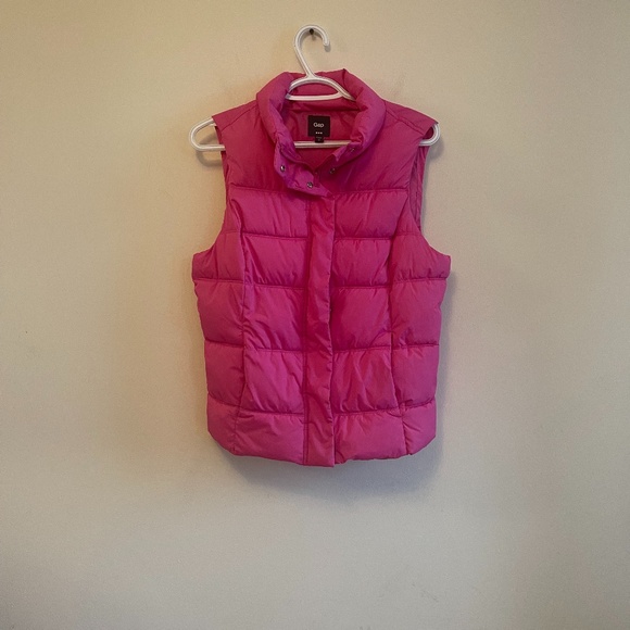 GAP puffer pink vest - Picture 2 of 7